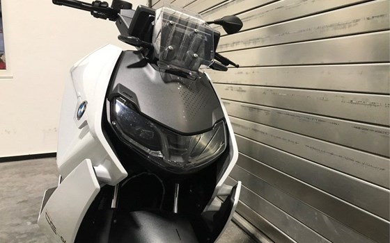 Gebrauchtmotorrad BMW CE 04 - Bild 4