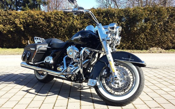 Gebrauchtmotorrad Harley-Davidson Road King Classic FLHRC - Bild 7