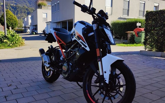 Gebrauchtmotorrad KTM 125 Duke - Bild 2