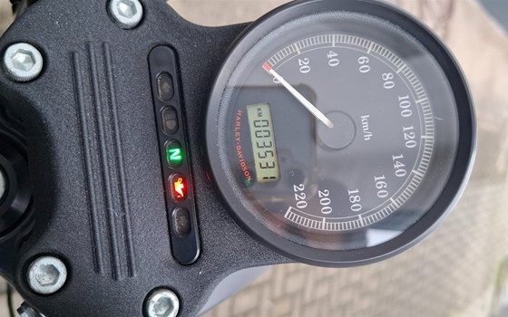 Gebrauchtmotorrad Harley-Davidson Sportster XL 883 N Iron - Bild 10