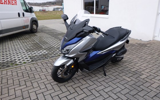 Gebrauchtmotorrad Honda Forza 125 - Bild 2