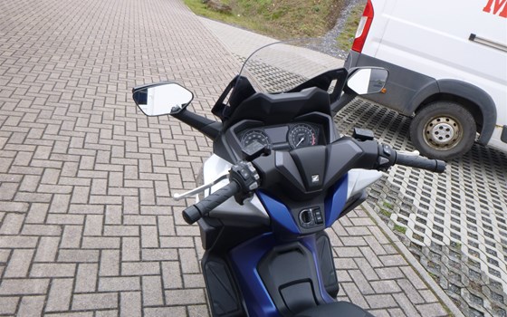 Gebrauchtmotorrad Honda Forza 125 - Bild 4