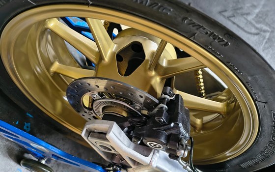 Gebrauchtmotorrad BMW S 1000 RR - Bild 12