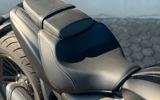 Gebrauchtmotorrad Triumph Rocket 3 R Black - Bild 15