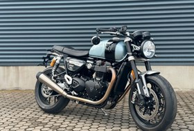 Triumph Speed Twin Breitling Limited Edition