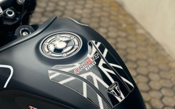 Gebrauchtmotorrad Triumph Trident 660 - Bild 7