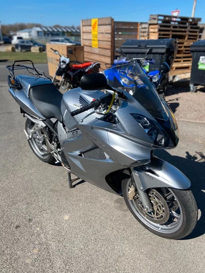 VFR 800 F