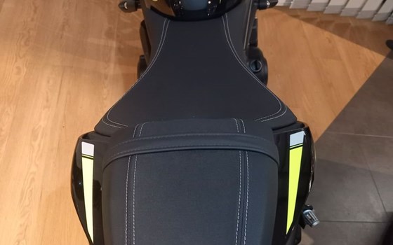 Gebrauchtmotorrad Triumph Street Triple RS - Bild 9