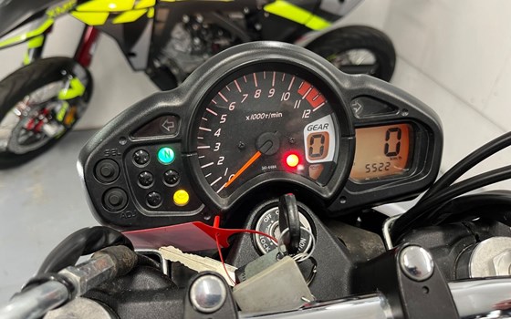 Gebrauchtmotorrad Suzuki SFV 650 Gladius - Bild 4