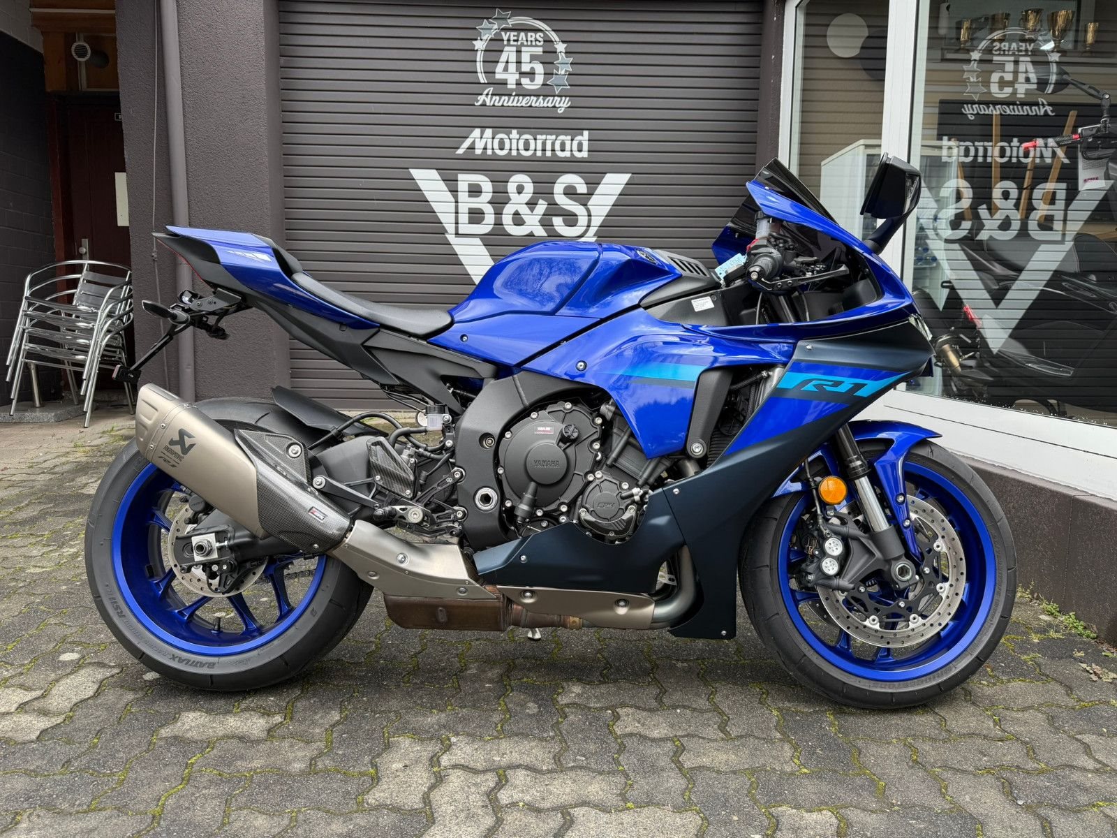 Yamaha R1