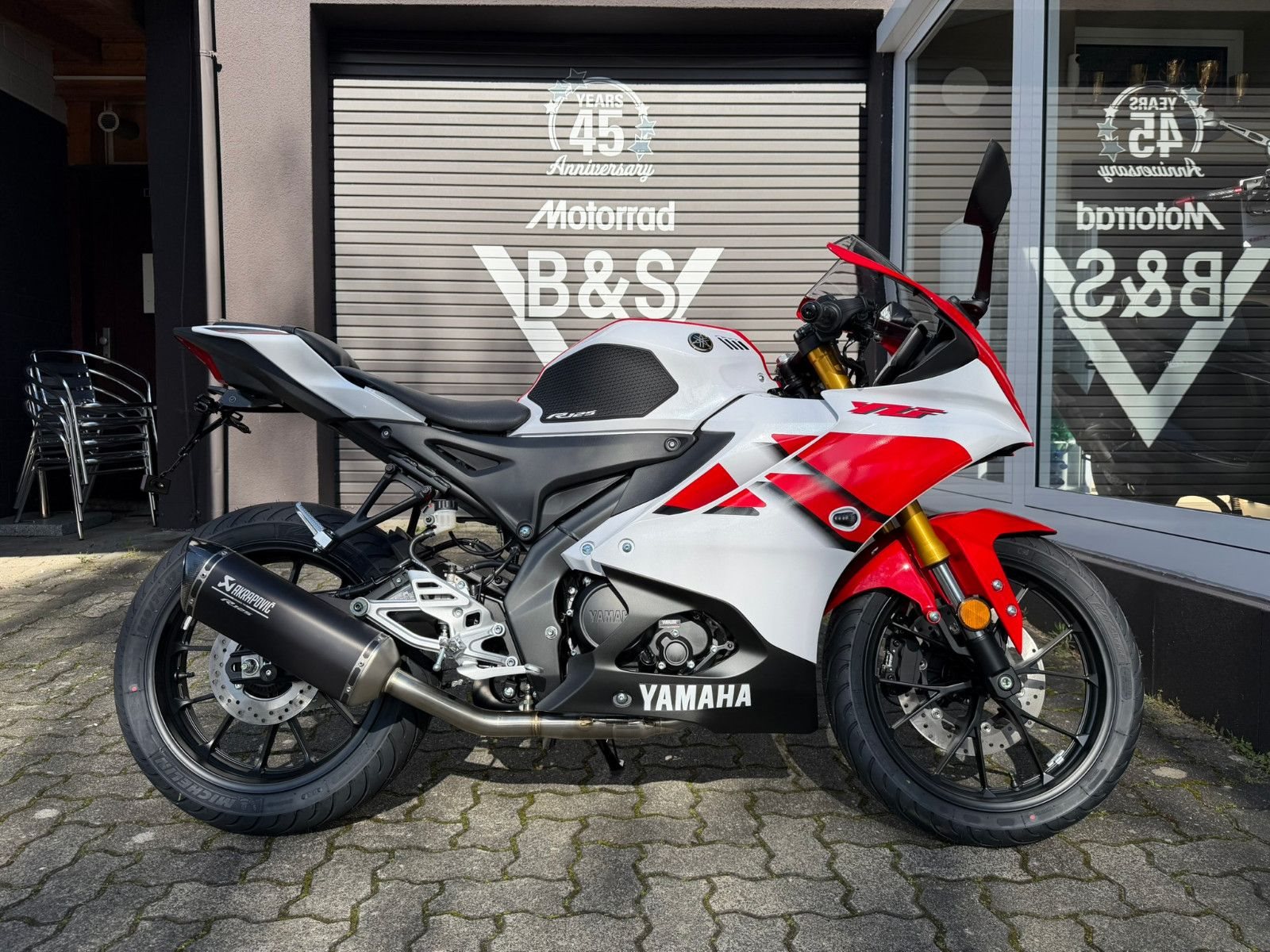 Yamaha R125 