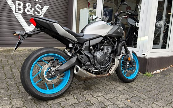 Gebrauchtmotorrad Yamaha MT-07 - Bild 3