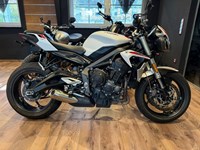 Gebrauchtmotorrad Triumph Street Triple S A2
