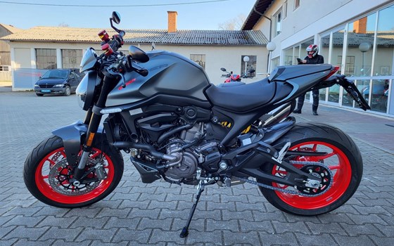 Gebrauchtmotorrad Ducati Monster + - Bild 1