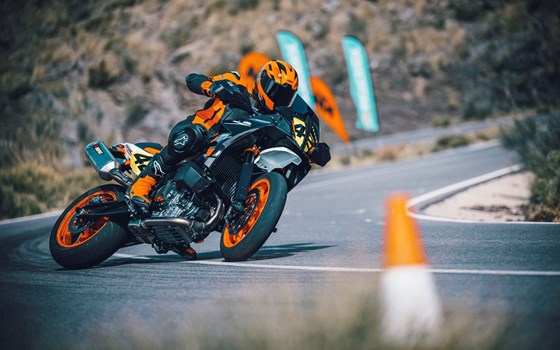 Neufahrzeug KTM 890 SMT - Bild 6