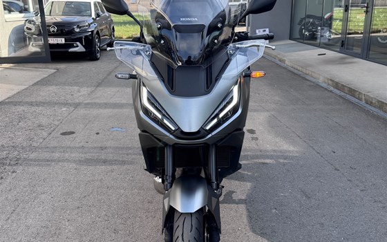 Gebrauchtmotorrad Honda NT1100 - Bild 2