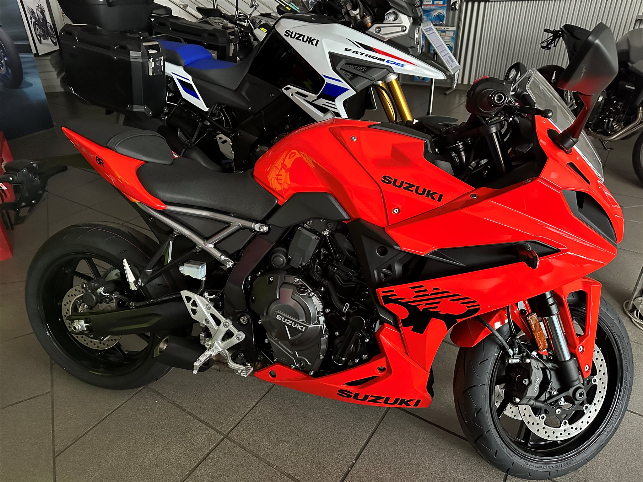 Suzuki GSX-8R Daidai-Iro Power Edition