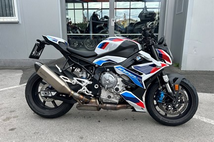 BMW M 1000 R