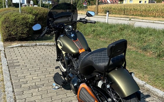 Gebrauchtmotorrad Harley-Davidson Softail Slim S - Bild 8