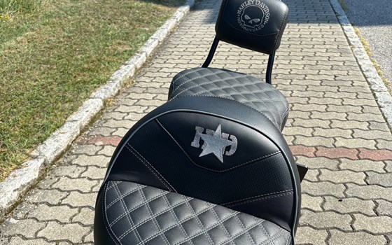 Gebrauchtmotorrad Harley-Davidson Softail Slim S - Bild 9