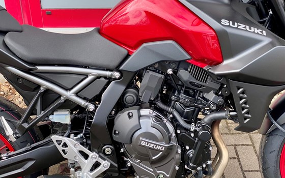Neufahrzeug Suzuki GSX-8S - Bild 13