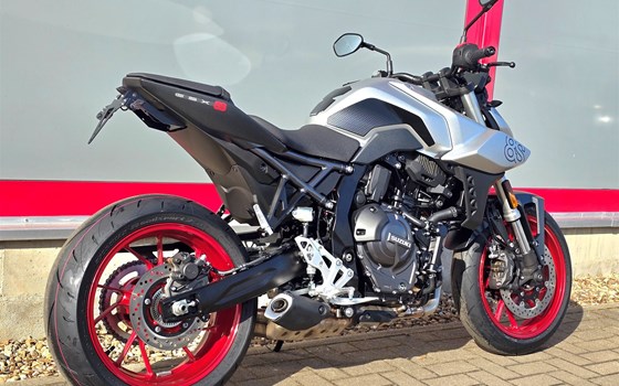 Neufahrzeug Suzuki GSX-8S - Bild 17