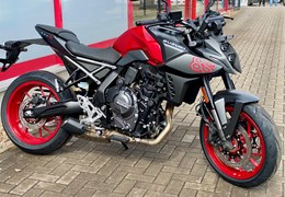 Neumotorrad Suzuki GSX-8S