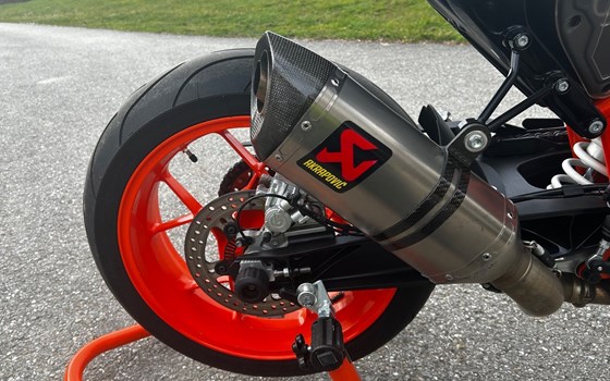 Gebrauchtmotorrad KTM 690 Duke R - Bild 8