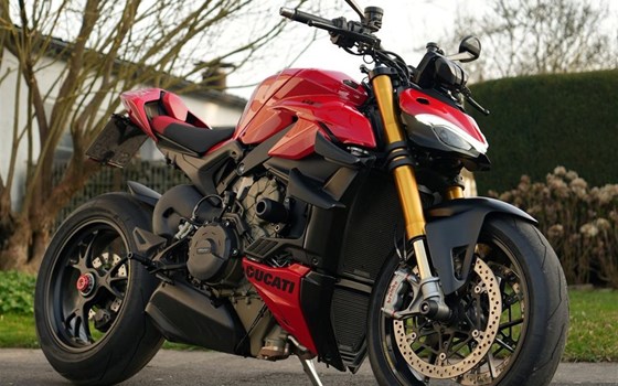 Gebrauchtmotorrad Ducati Streetfighter V4 S - Bild 1