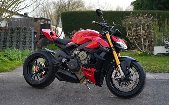 Gebrauchtmotorrad Ducati Streetfighter V4 S - Bild 3