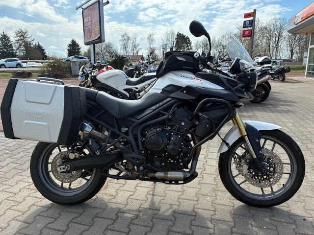 Triumph Tiger 800