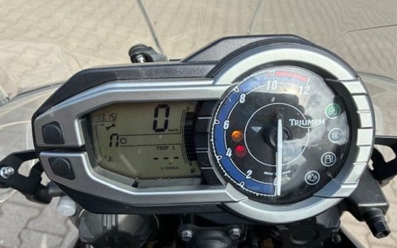 Gebrauchtmotorrad Triumph Tiger 800 - Bild 8