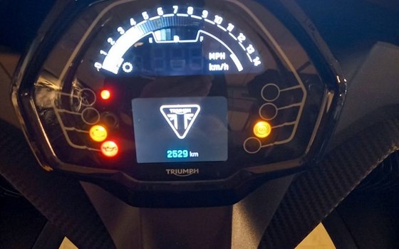 Gebrauchtmotorrad Triumph Daytona 660 - Bild 11