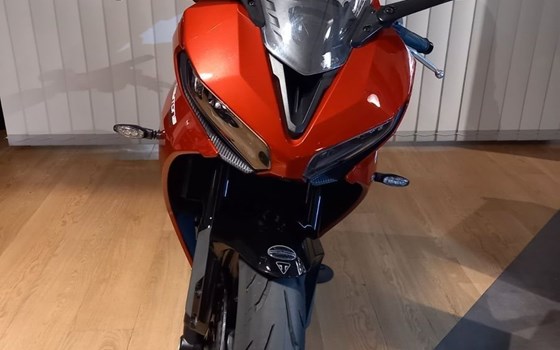 Gebrauchtmotorrad Triumph Daytona 660 - Bild 2