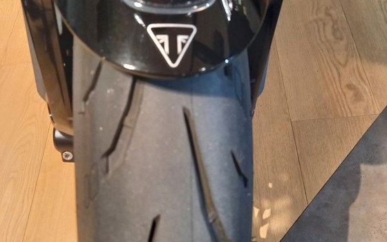 Gebrauchtmotorrad Triumph Daytona 660 - Bild 7