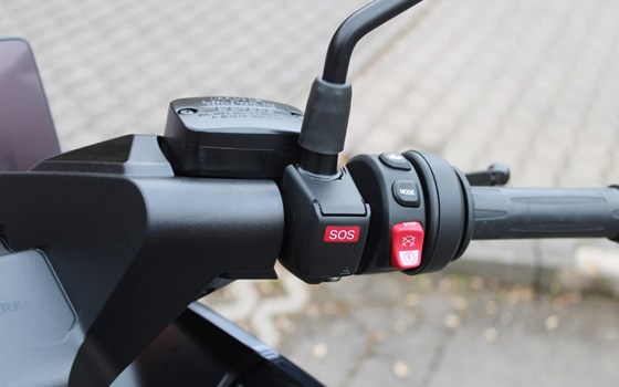 Gebrauchtmotorrad BMW CE 04 - Bild 15