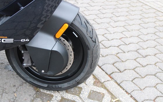 Gebrauchtmotorrad BMW CE 04 - Bild 8