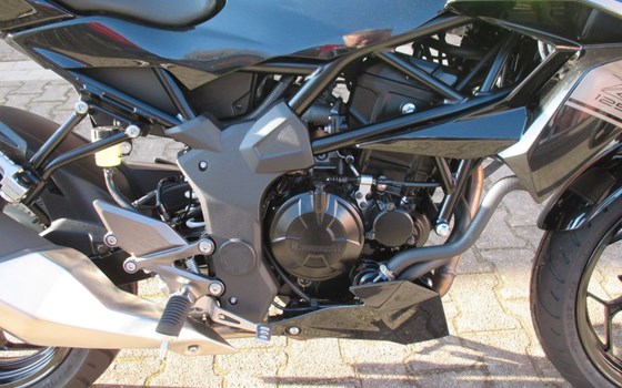 Gebrauchtmotorrad Kawasaki Z125 - Bild 12