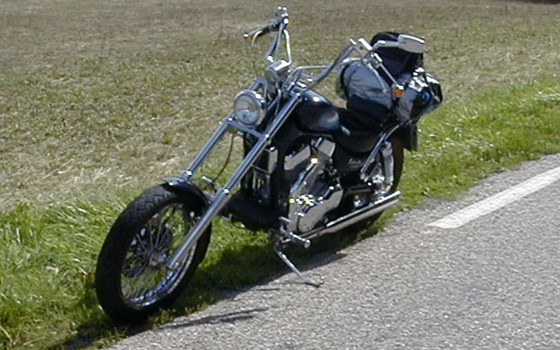 Gebrauchtmotorrad Suzuki Intruder VS 1400 - Bild 3