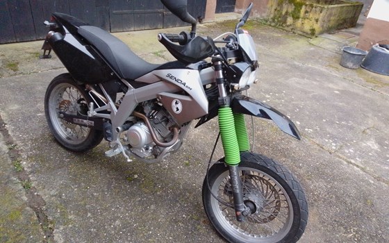 Gebrauchtmotorrad Derbi Senda Baja 125 - Bild 1