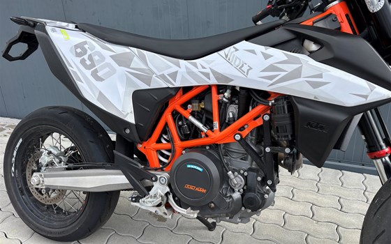 Gebrauchtmotorrad KTM 690 SMC R - Bild 3