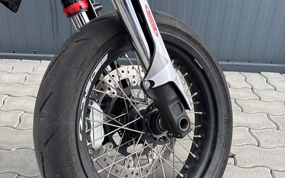 Gebrauchtmotorrad KTM 690 SMC R - Bild 6