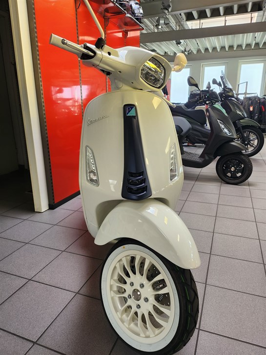 Offer Vespa Sprint 125