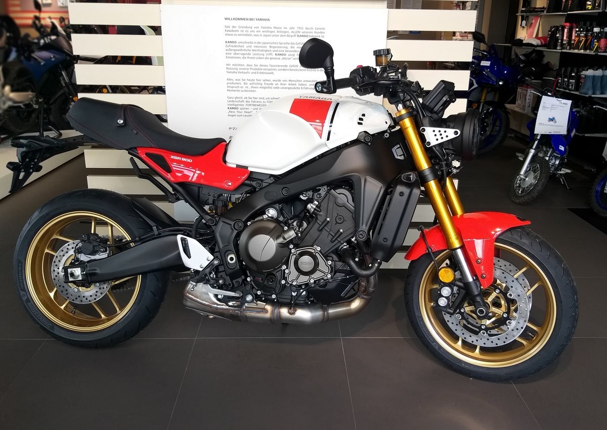 Yamaha XSR900 