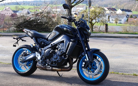 Gebrauchtmotorrad Yamaha MT-09 - Bild 3