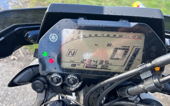 Gebrauchtmotorrad Yamaha MT-10 - Bild 2