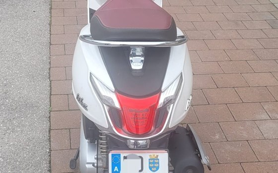 Gebrauchtmotorrad Kymco Like 125 - Bild 3