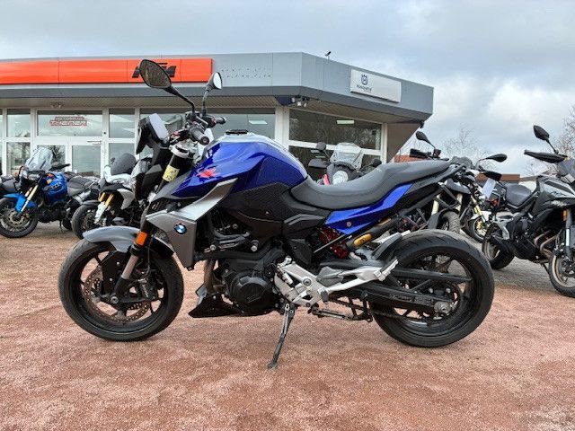 BMW F 900 R