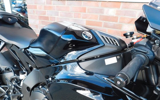 Gebrauchtmotorrad Yamaha R1 - Bild 11