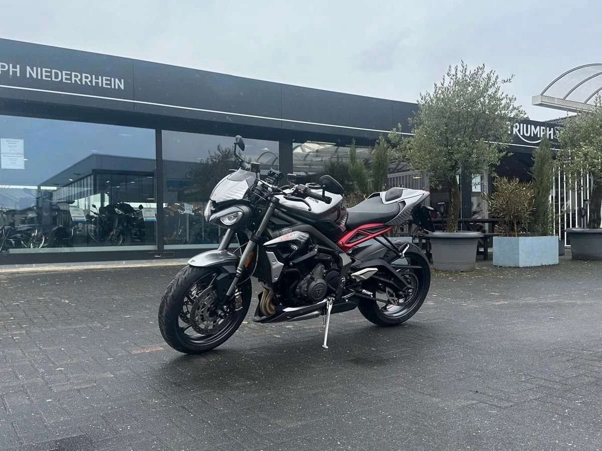 Triumph Street Triple R